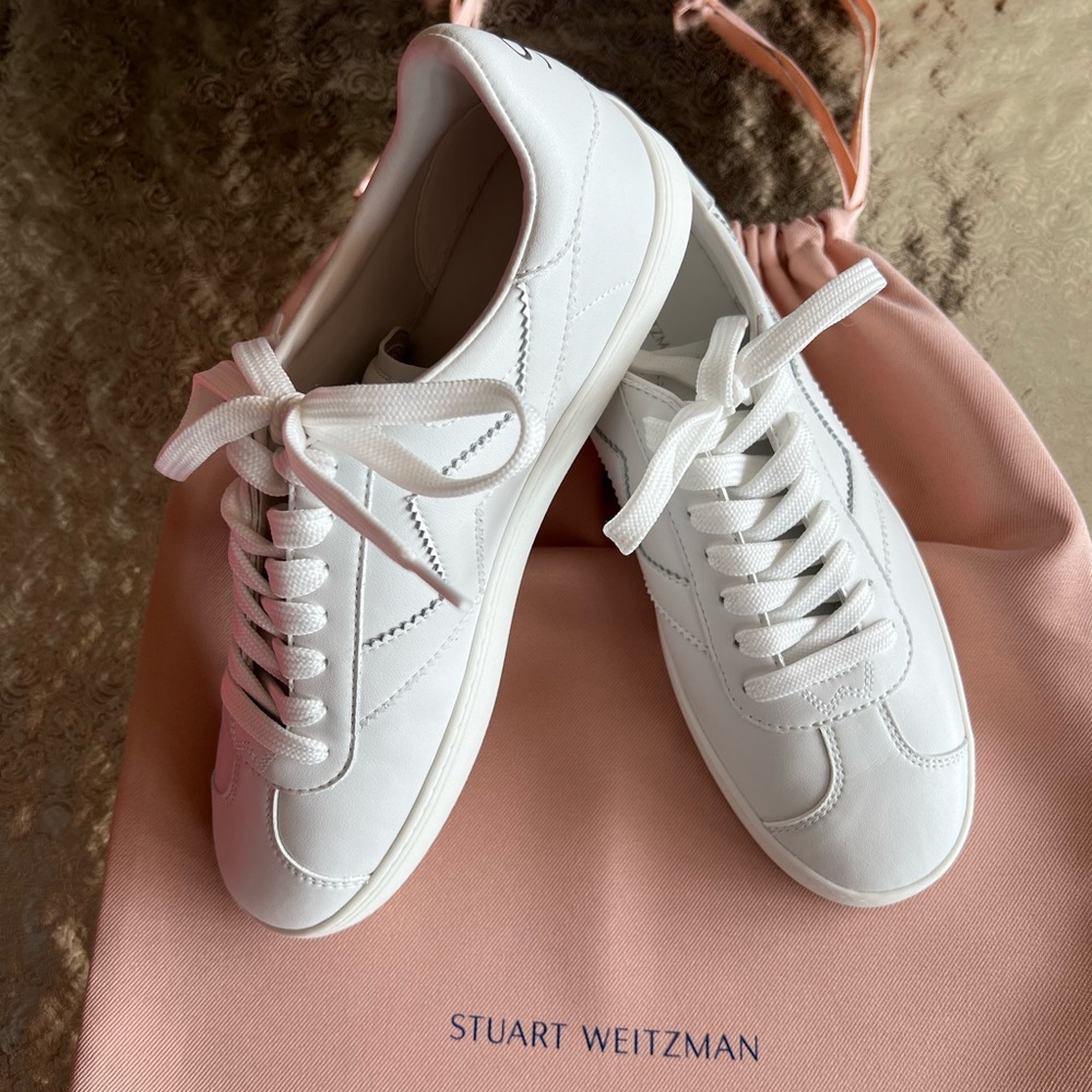 STUART WEITZMAN DARYL SNEAKER 8.5 B
